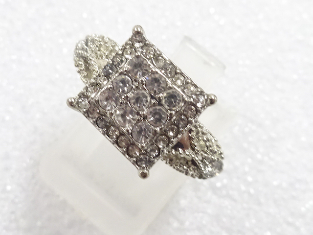 JAPANESE KIMONO / ANTIQUE CRYSTAL RING (SIZE 9)